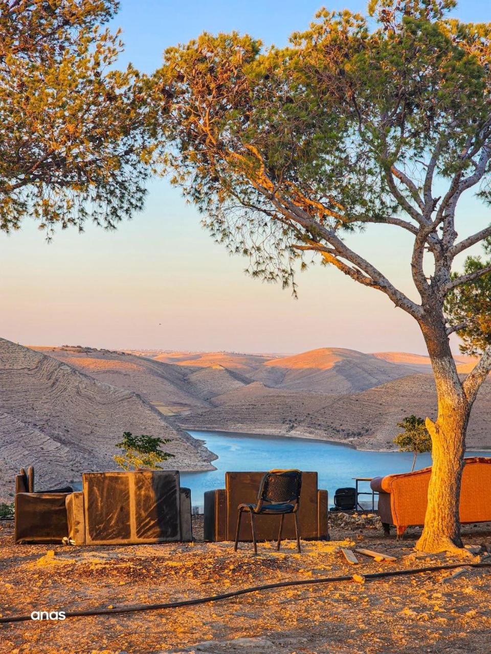 Wadi Al-Wala View Camp Madaba Exterior foto